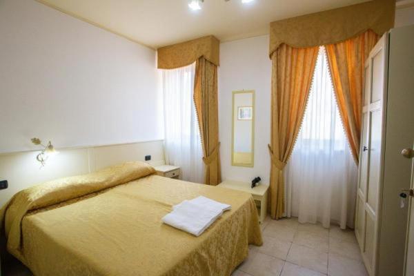 Oz House Bed & Breakfast Scalea Exterior photo